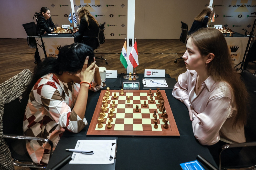 Anna Muzychuk & Jiner Lead