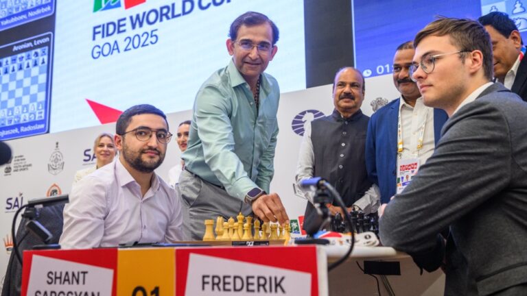 FIDE World Cup: Aronian and Martínez Advance as the Field Tightens